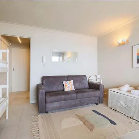 Cap D'antibes Et Terrasse Face A La Αντίμπ